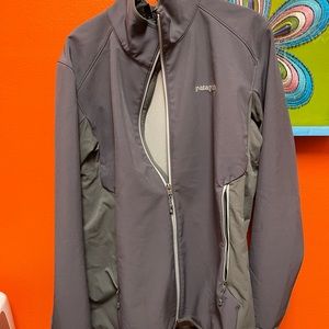 Men’s gray Patagonia zipper jacket size large
